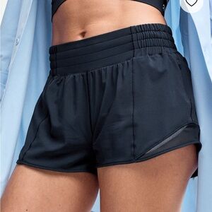 TRUE NAVY LULULEMON HIGH RISE HOTTY HOT SHORTS 2.5 INCH